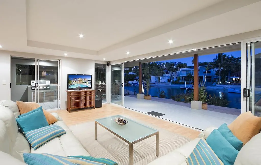 20 Wesley Court, Noosa Heads Villa 0*,